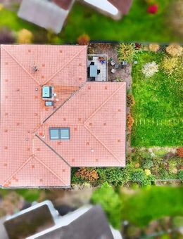 Stilvoller Bungalow mit separater ELW, Doppelgarage & großem Grundstück - Hammersbach