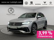 VW Tiguan, 1.5 TSI R-Line, Jahr 2021 - Oelsnitz (Erzgebirge)