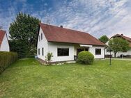 Ruhig gelegenes Einfamilienhaus mit reichlich Ausbaureserve und großem Garten. - Mönchsroth