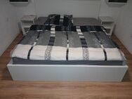 180x200cm Bett Ikea , 2x Nachttisch Ikea, 1x Kommode Bierstorfer - Siegelsbach