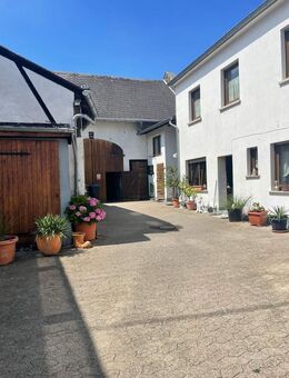 Hofanlage mit Einfamilienhaus - Vielseitig nutzbar ! - Andernach