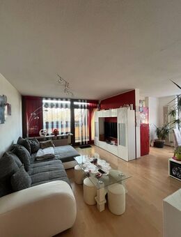gepflegte 3,5 - Zimmer Wohnung - mit Aufzug und Balkon - ruhige Gegend - Nürnberg