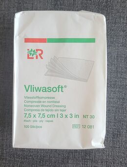 Vliesstoffkompresse von L & R. 7,5 x 7,5 cm. 100 Stk. OVP. NEU. - Völklingen Zentrum