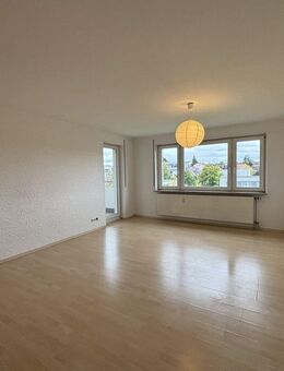 Großzügige 3,5-Zimmer-Wohnung mit Balkon in Ludwigsburg-Schlösslesfeld - Ludwigsburg