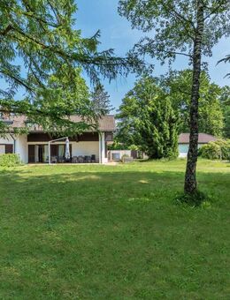 Viel Platz zur Entfaltung: Villa mit Traumgarten und flexiblem Raumkonzept zur Neugestaltung - Grünwald