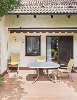 ATTRAKTIVES EINFAMILIENHAUS IN RUHIGER LAGE - MIT LIEBEVOLL GEPFLEGTEM GARTEN UND GROSSZÜGIGEM PLATZANGEBOT - Cadolzburg