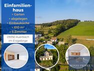 Familienfreundliches Wohnen in Auerbach: abgelegenes, freistehendes Haus mit Potenzial + ruhige Lage - Auerbach (Erzgebirge)