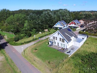 Seminarzentrum mit Wasserblick und 8 Ferienwohnungen