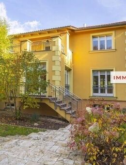 IMMOBERLIN.DE - Überzeugendes Einfamilienhaus auf herrlichem Grundstück - Berlin