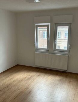 Kernsaniertes 3-Parteienhaus mit ausgebautem Dachboden - Investieren mit Zukunft - Esslingen (Neckar)