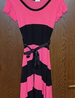 Sexy Pink/Schwarzes Sommerkleid mit Gürtel und Stretchanteil - Uchte