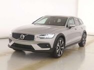 Volvo V60 Cross Country Ultimate AWD Bowers Standh AHK - Leipzig