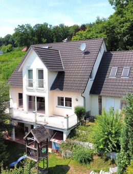Ein Glücksfall für die Familie: Modernes Wohlfühl-Einfamilienhaus in Bestlage von Rückersdorf - Rückersdorf (Bayern)