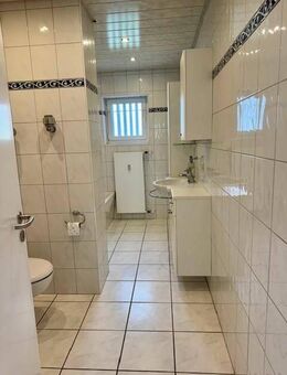 Großzügige 3-Zi-Wohnung am Bergl mit Balkon und Garage - Schweinfurt