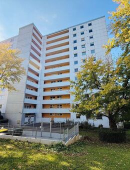"Ausblick inklusive: Großzügige Wohnung im 6. OG mit Aufzug & 3 Zimmern" - Göttingen