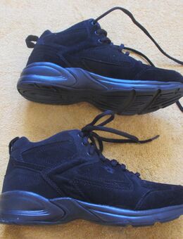 NEU * Damen oder auch Herren * Unisex * Trainings * Sport * Walking * Lauf * Sneaker * Schuhe "Tec One WINNERS" Original * Gr. 41/ 8 * schwarz * - Riedlingen