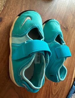 Nike Schuhe, Größe 22 - Wettin-Löbejün Lettewitz