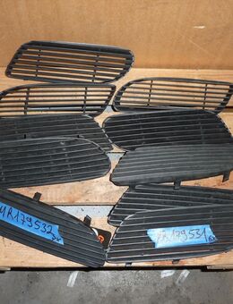 MR179531 Nebelscheinwerferabdeckung links Mitsubishi Carisma - Hannover Vahrenwald-List
