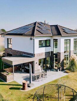 Neuwertige Smarthome Stadtvilla - Stelle