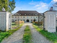 Seltene Kapitalanlage! Denkmalgeschütztes Schlossgebäude mit 9 Wohneinheiten und Ausbaupotenzial - Schemmerhofen