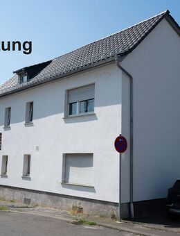Haus mit zwei getrennten Wohnungen - Flörsheim (Main)