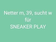 m sucht w (25+) für Sneaker Play (TG) - Hamburg