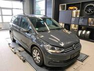 VW Touran, Comfortline 110kW 8xRäder Comfortline, Jahr 2021 - Schleusingen