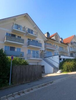 Hübsches Apartment mit Balkon, teilmöbliert - Bad Griesbach (Rottal)