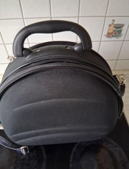 Biete ein Halbrundes Bordtasche - Essen