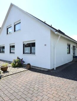 Freistehendes 1-2 Familienhaus/Generationenhaus mit viel Platz - Sankt Augustin
