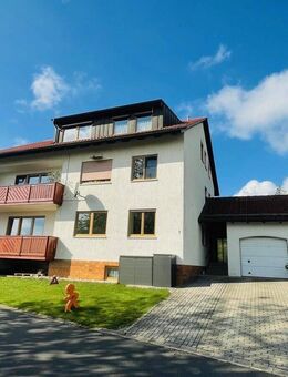 Thurndorf - Schöne, helle Wohnung mit Balkon in ruhiger Lage - Kirchenthumbach