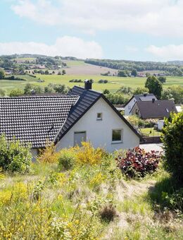 Panoramablick inklusive: großzügiges Ein- bis Zweifamilienhaus auf traumhaftem Grundstück - Hiddenhausen