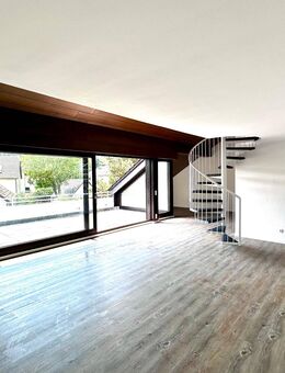 - großzügige 3-Zimmer-Maisonettewohnung mit sonniger Dachterrasse - - Bonn