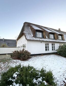 Eleganz trifft Geschichte: Maisonettewohnung mit Galerie und Rückzugsort im Grünen - Husum (Schleswig-Holstein)