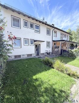 ELVIRA - Rosenheim - Sehr schönes Reihenmittelhaus mit großem Garten und 2 Garagen - Rosenheim