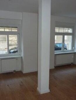 - Neu sanierte Erdgeschosswohnung - - Weißenfels