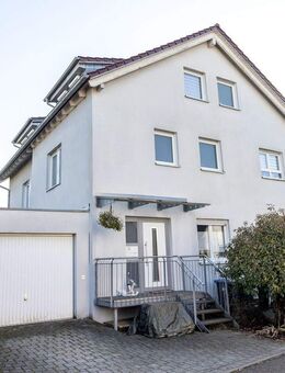 *Wohnen mit viel Freiraum - Zweifamilienhaus mit Balkon, Terrasse & Garten* - Plüderhausen