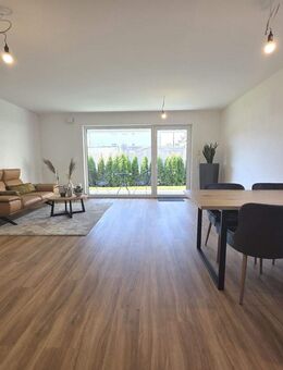 Sofort einziehen oder vermieten: Exklusive Neubauwohnung mit Terrasse und Gartenanteil - Weiden (Oberpfalz)