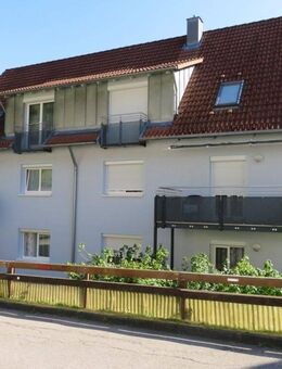 Wohlfühlwohnung: 3-Zimmerwohnung mit Balkon im Enztal - Bad Wildbad