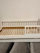 Kinderbett mit Schublade in 89518