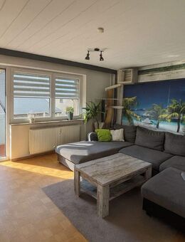 Helle 3-Zimmer-Etagenwohnung mit großem Balkon und Garage in ruhiger Lage - Wangen