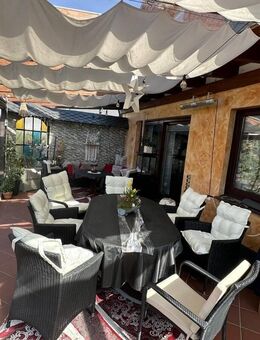 Wohnoase mit Wintergärten, Garage & traumhaftem Garten und Baugrundstück in Bremerhaven - Bremerhaven