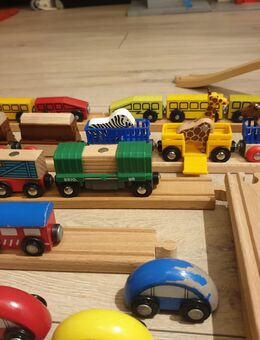 Tolles großes Brio-Set! (inkl. oder exkl. selbstgebautem 2-gleisigem Depot) - Stuttgart