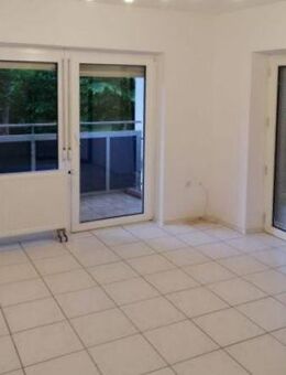 EI6683 Helle und großzügige 3,5-Zimmer-Eigentumswohnung mit schönem Südbalkon / Regensburg - Ost - Regensburg