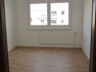 4-Raum-Wohnung mit Balkon und Aufzug - Crimmitschau