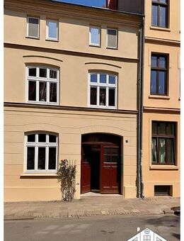 Schickes Stadthaus mit charmantem Innenhof und Einliegerwohnung zu verkaufen - Wismar