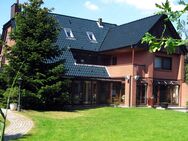 Große Villa mit Schwimmbad auf Eigenland - Büsum