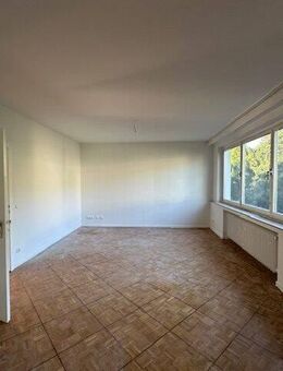Schöne, sanierte 3- Zimmer- Etagenwohnung mit Balkon in Essen- Bredeney! - Essen