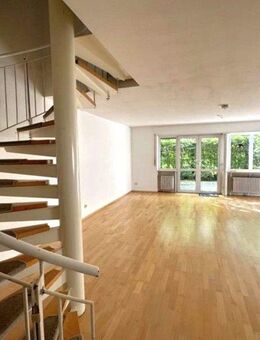 4 Zimmer über zwei Etagen mit Terrasse - Karlsruhe