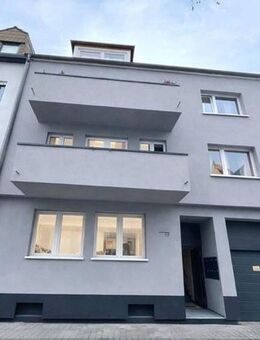 #Studentenhaus # 14 Zimmer #kernsaniert #5,7% Rendite #Top Mieterstruktur # gefragte Lage - Pforzheim